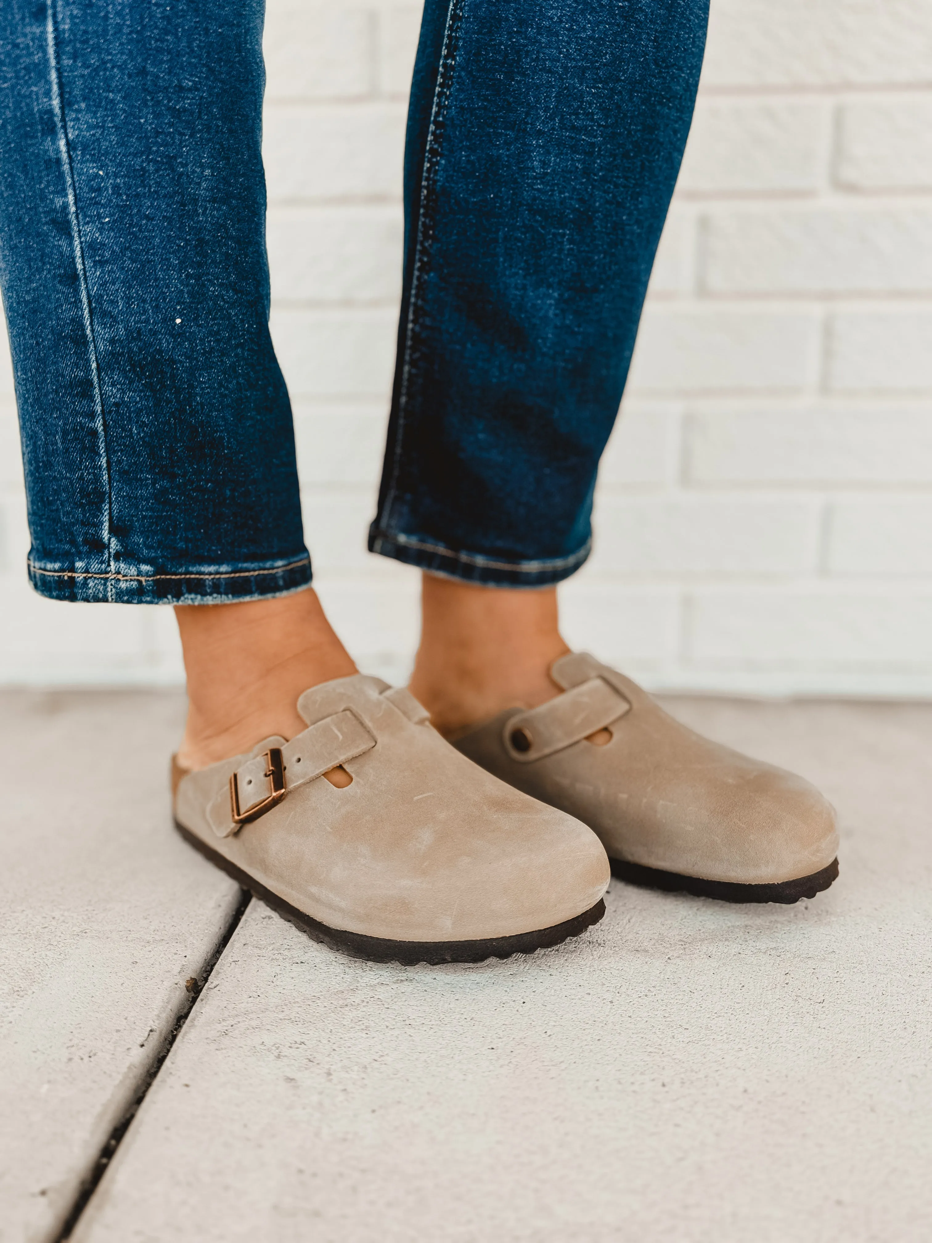 Birkenstock Boston Oiled Leather Clog - Tobacco Brown