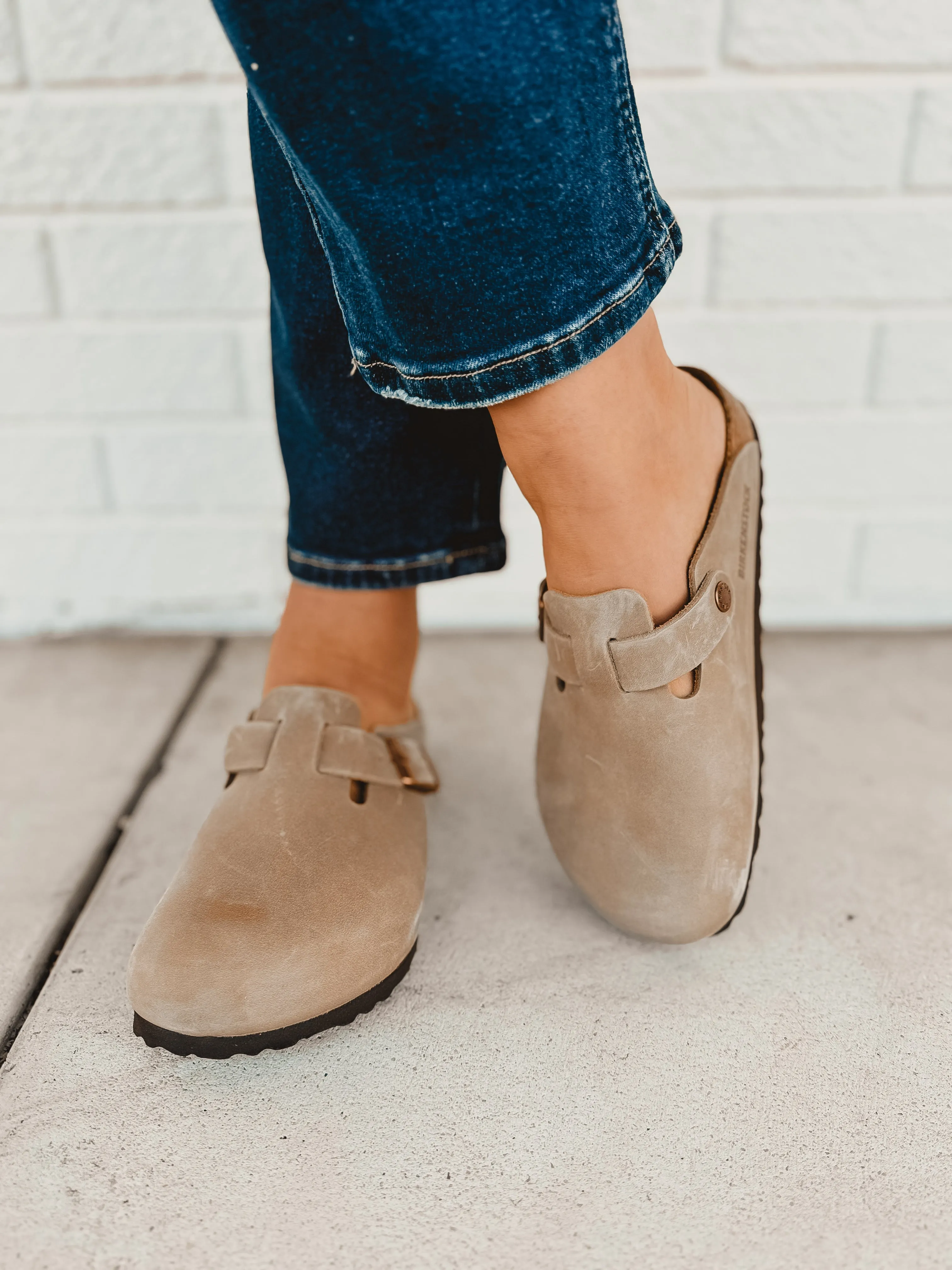 Birkenstock Boston Oiled Leather Clog - Tobacco Brown