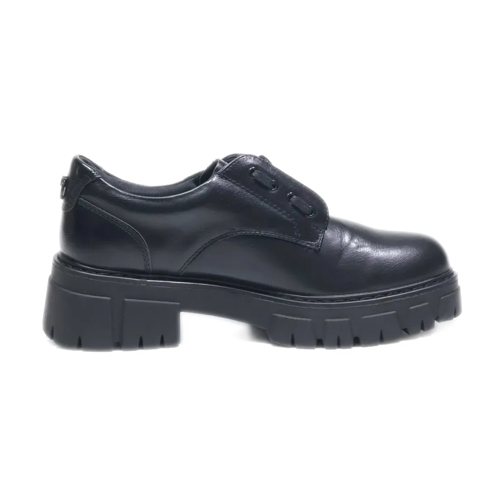 Catwalk Flat Shoes Leather Black Colour For Women