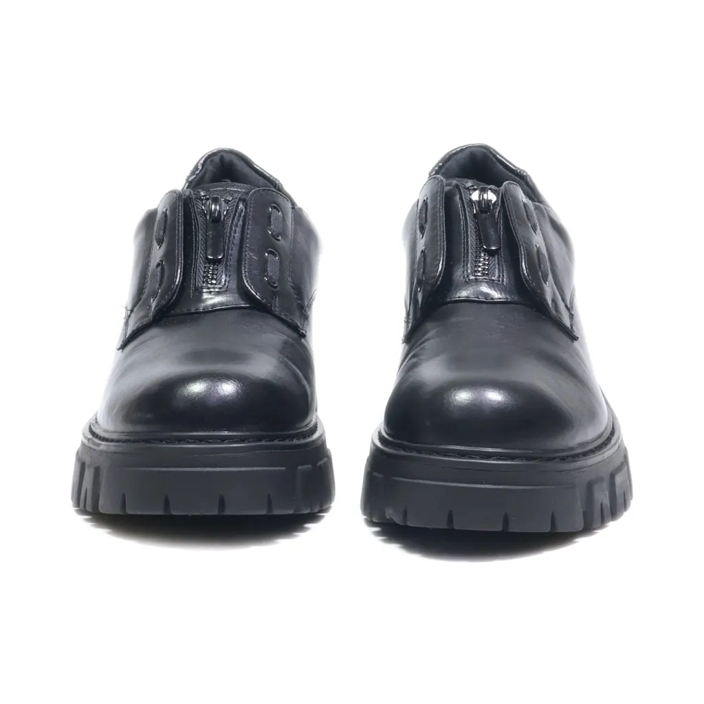 Catwalk Flat Shoes Leather Black Colour For Women