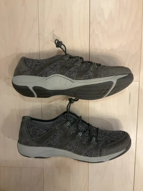{{ClientCode}} GREY DANSKO SLIP ON SNEAKERS, 40