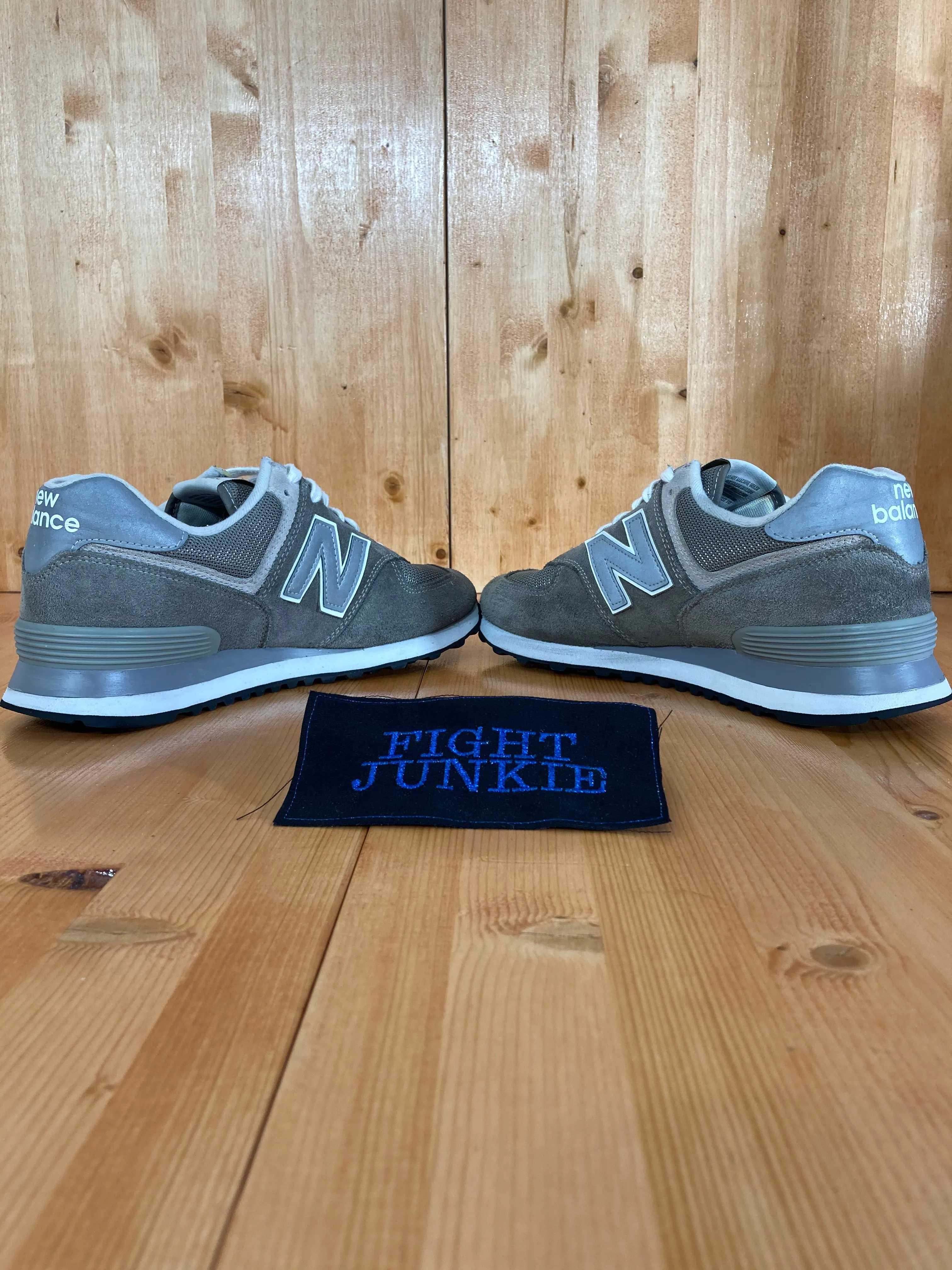NEW BALANCE CLASSIC 574 Men Size 10 Suede Shoes Sneakers