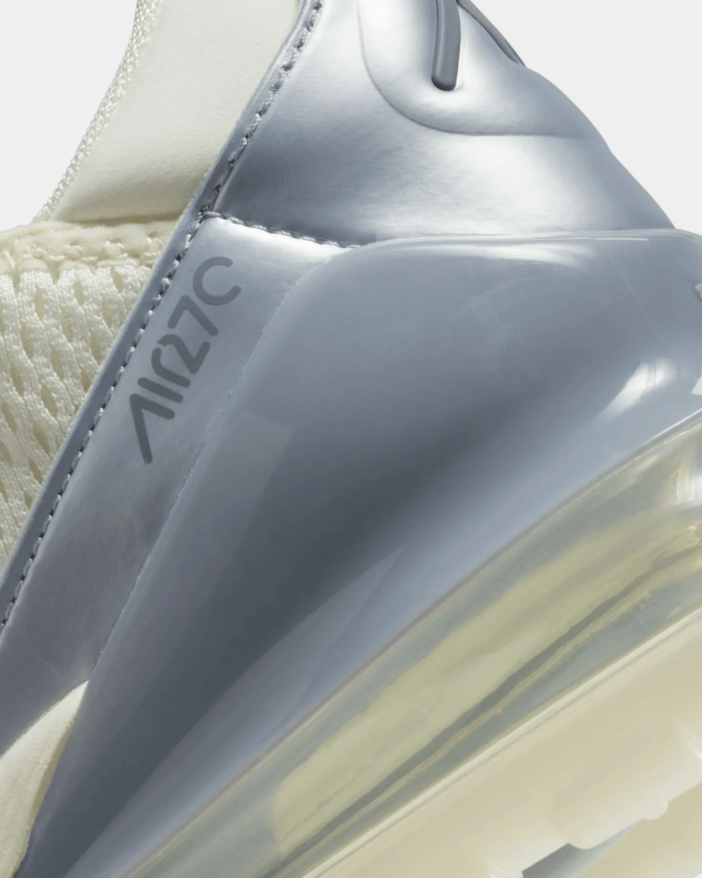 Nike Women's Air Max 270 Sail/Oxygen Purple