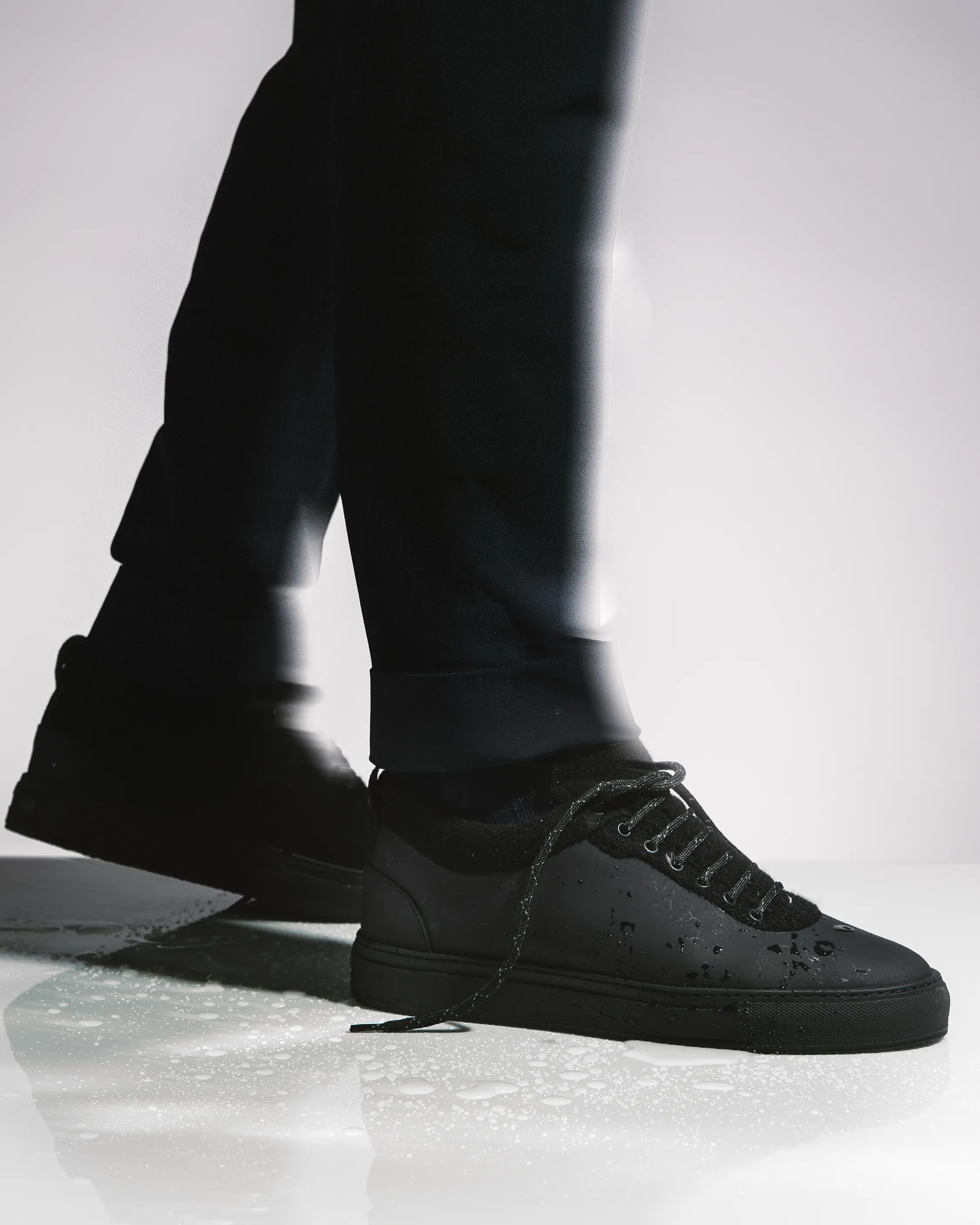 Roamer MT Black (Water-resistant)