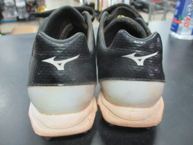 Used Mizuno Baseball Cleats Size 3
