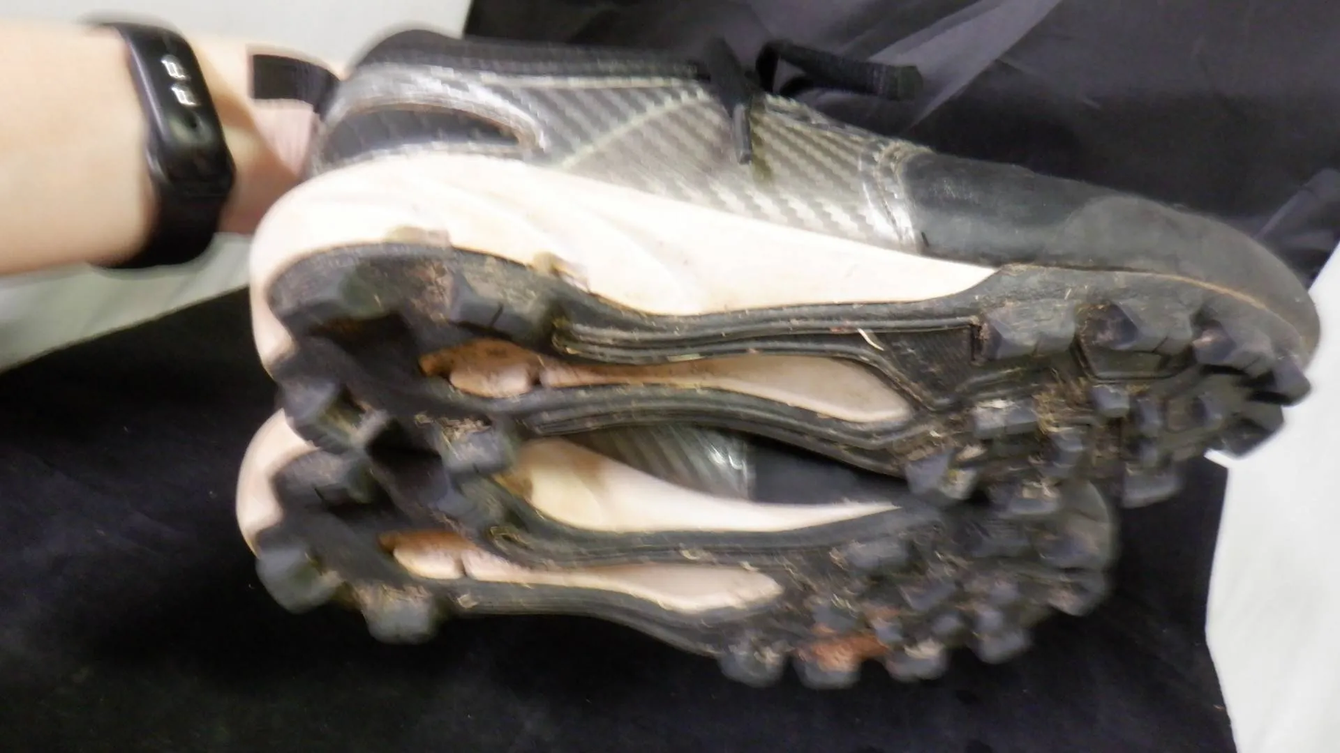 Used Rawlings Baseball Cleats Size 3.5