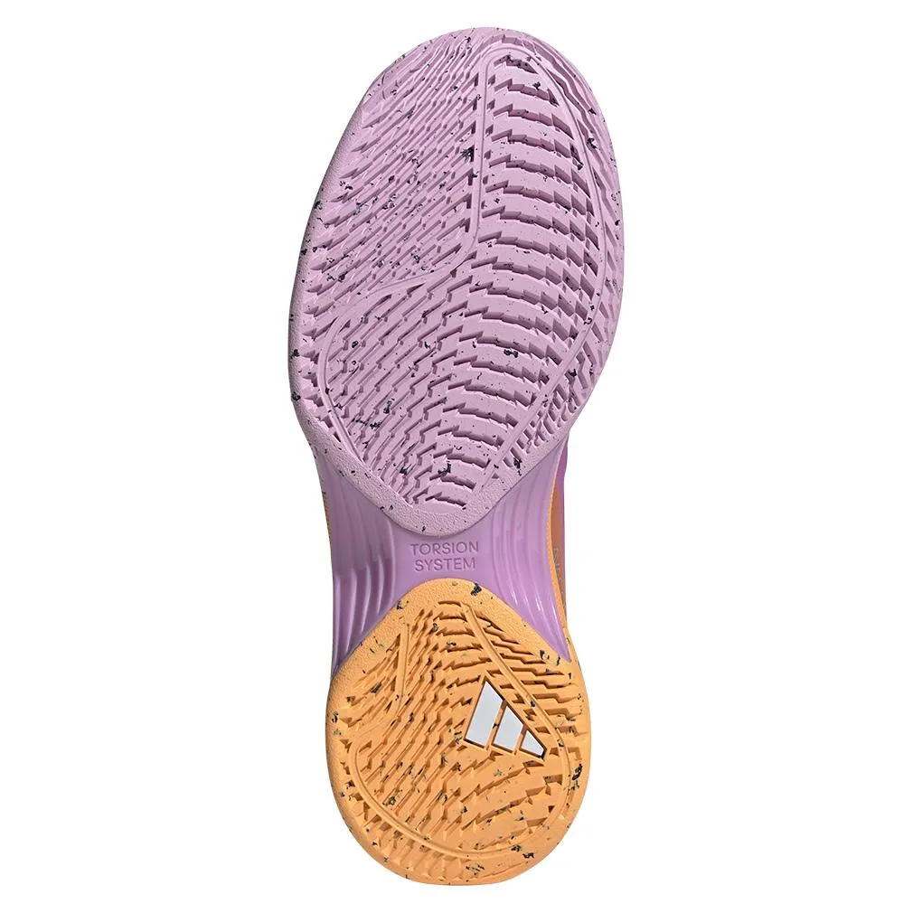 Women's Avacourt 2 Tennis Shoes Hazy Orange and Legend Ivy